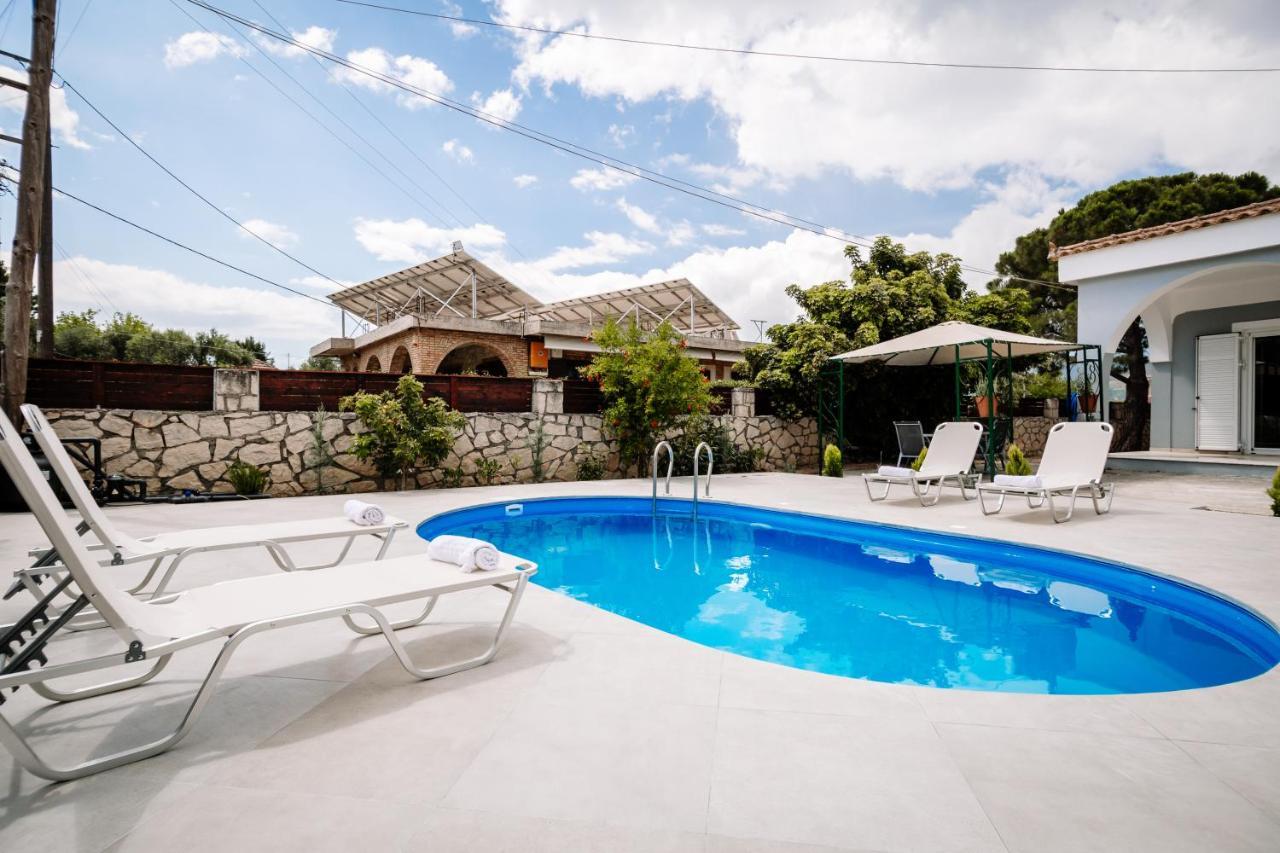 Rahes Villa With Private Pool Áyios Kírikos Exterior foto